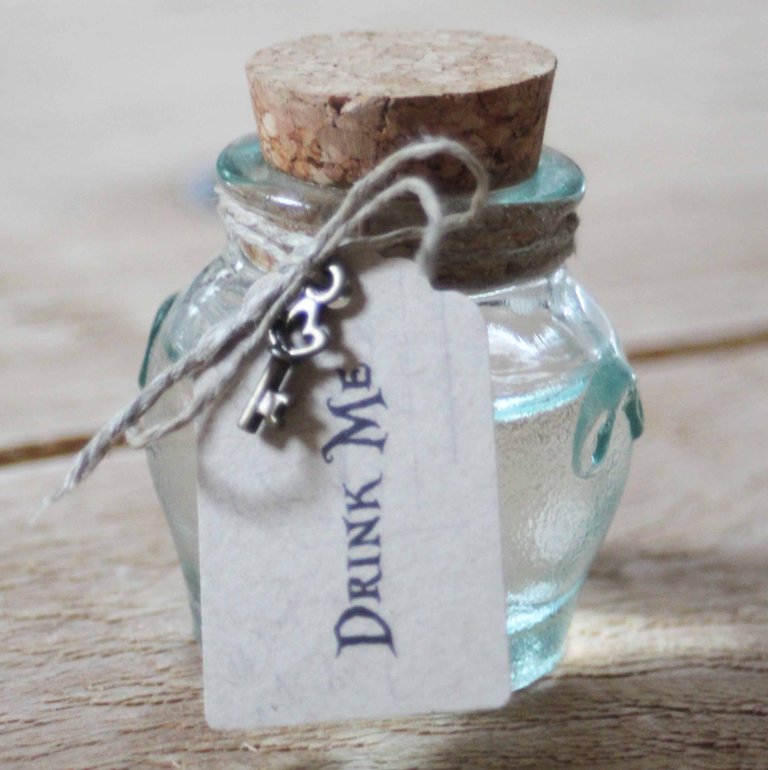 Etiquette  DRINK / EAT ME Alice au pays des merveilles – Image 2